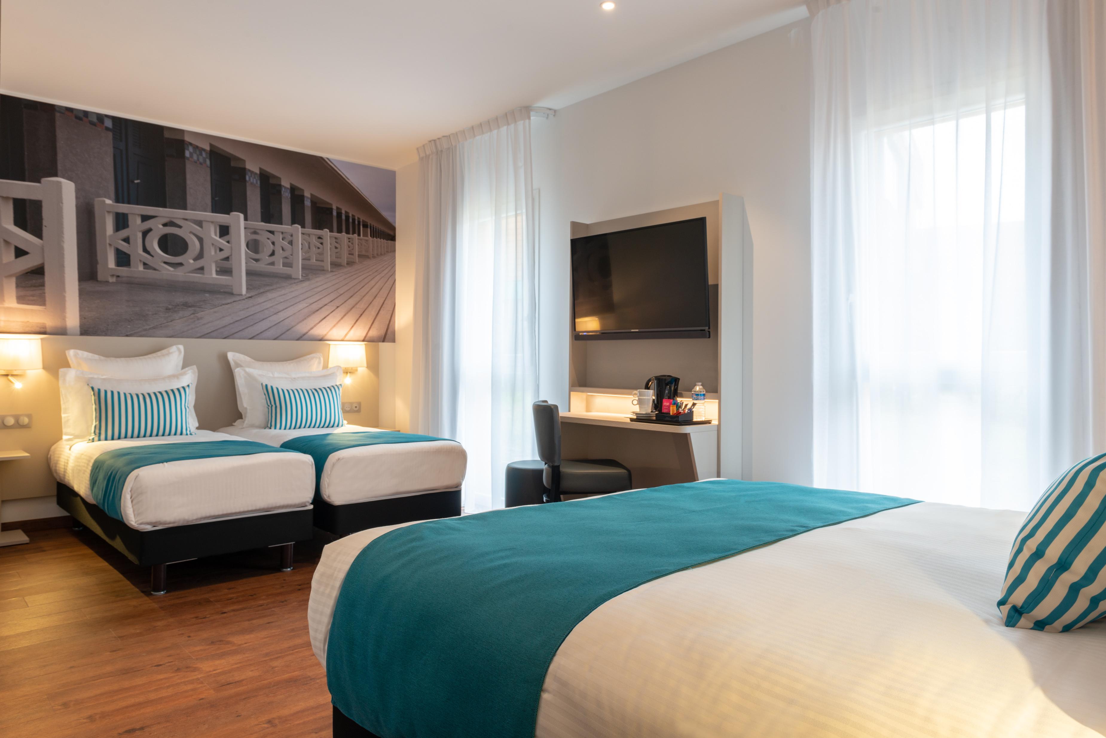 The Originals City, Hotel Acadine, بونت أودوميه المظهر الخارجي الصورة