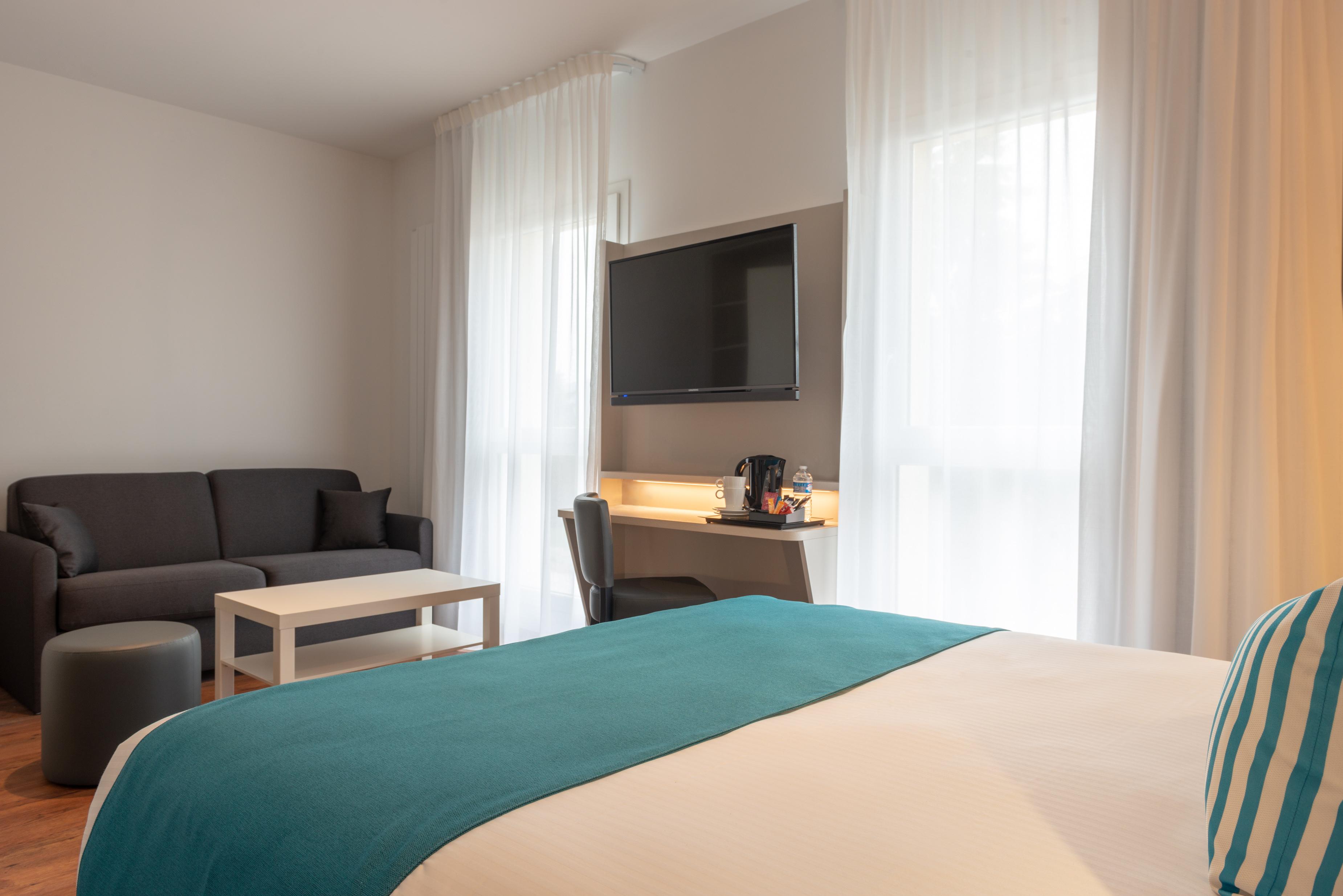 The Originals City, Hotel Acadine, بونت أودوميه المظهر الخارجي الصورة